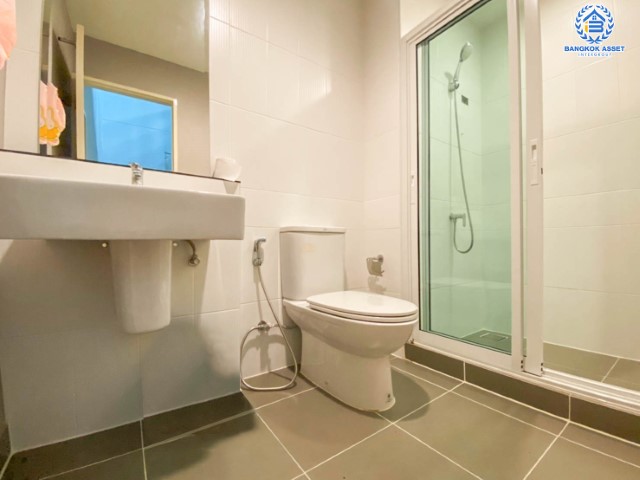 ทาวน์โฮมมือสอง ม.บ้านกลางเมือง ราชพฤกษ์-พระราม5 ทาวน์โฮม3ชั้น บ้านสวยเหมือนไม่เคยเข้าอยู่ บนเนื้อที่ 17 ตร.ว. ฟังก์ชัน 3 ห้องนอน 3 ห้องน้ำ 2  ที่จอดรถ บนทำเลเดินทางสะดวก เชื่อมต่อถนน นครอินทร์, พระราม5, ราชพฤกษ์, รัตนาธิเบศร์ ใกล้รถไฟฟ้าและทางด่วน!